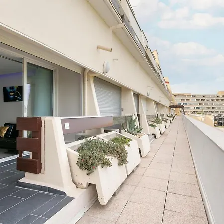 Le Wallis Terrasse Coursive Vue Port Nature Village Naturiste * Agde